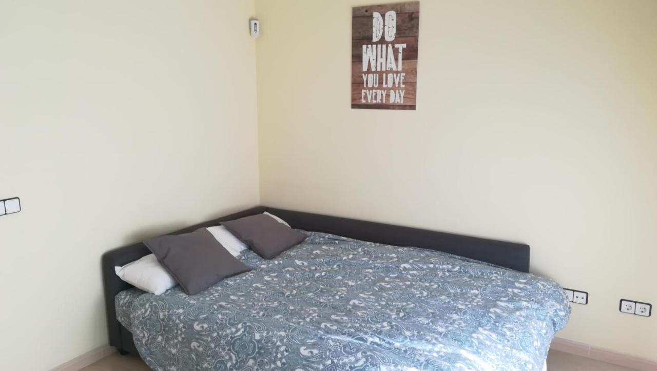 L'Apartament De La Iaia Sant Jaume d'Enveja Buitenkant foto